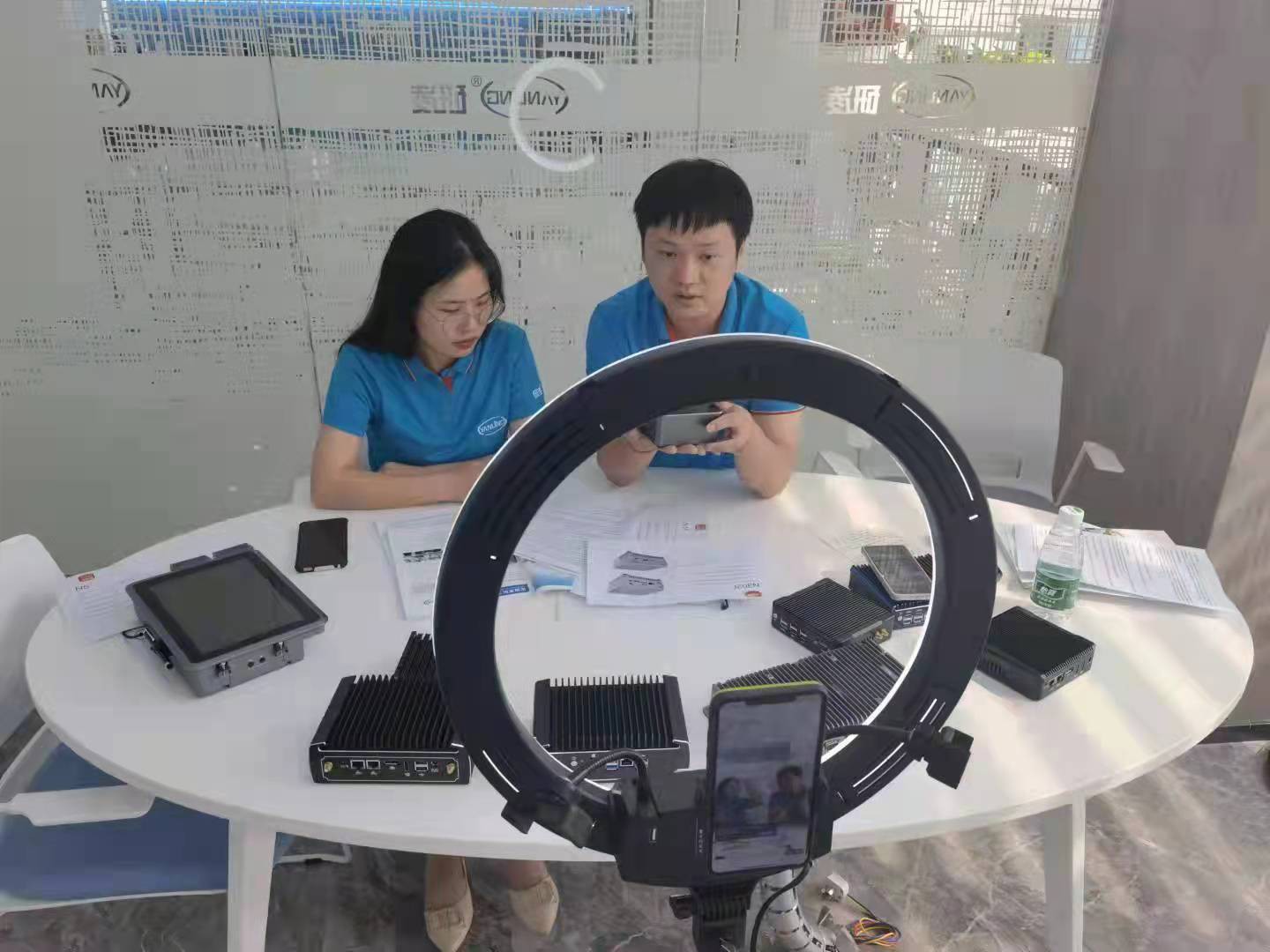 Markedsfør direktesending i september